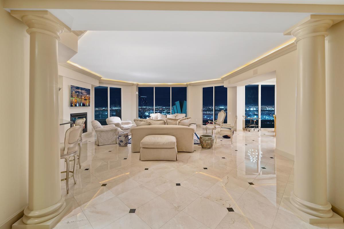 Image showcasing Apartments for Rent - Penthouse Floor, Mar 2026