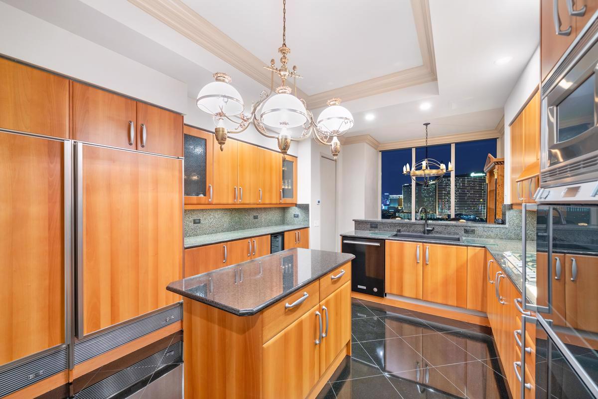 Elegant And Gracious Las Vegas Penthouse Nevada Luxury Homes