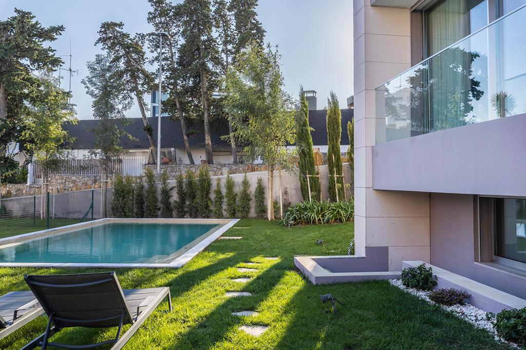 PRIVATE CONDO HOME IN MONTE ESTORIL