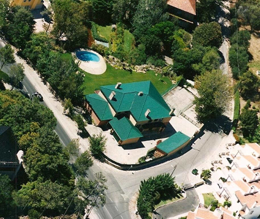 EXCLUSIVE VILLA IN ESTORIL COAST WITH SEA VIEWS