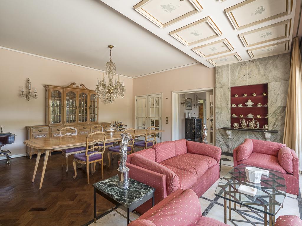 HOUSE IN THE EXCLUSIVE EMBASSY NEIGHBORHOOD IN LISBON Portugal Luxury