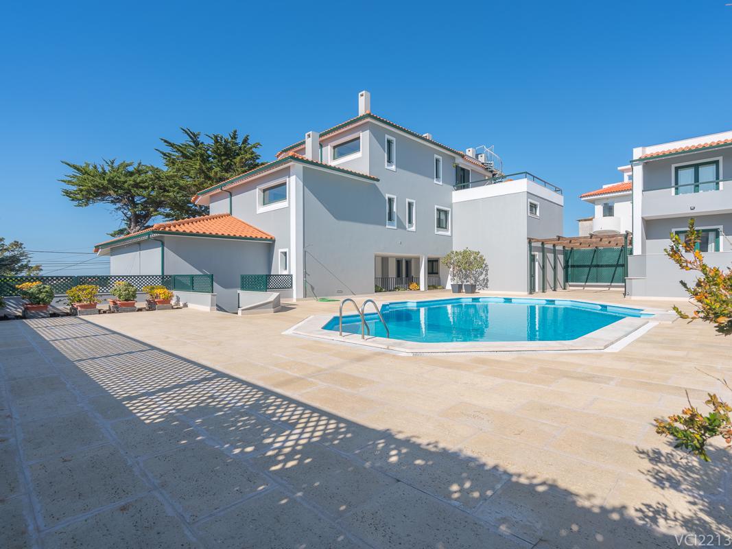 STUNNING APARTMENT IN ESTORIL COAST