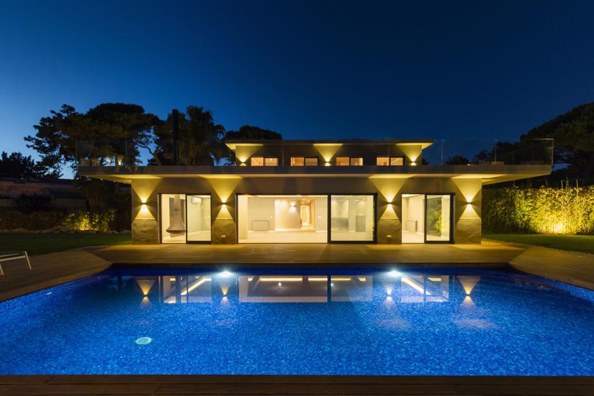 CONTEMPORARY VILLA IN QUINTA DA MARINHA Portugal Luxury Homes Mansions For Sale Luxury