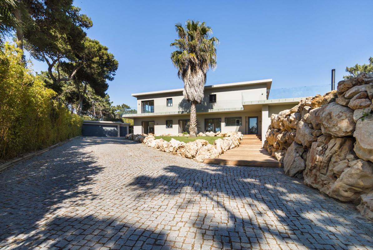 CONTEMPORARY VILLA IN QUINTA DA MARINHA Portugal Luxury Homes Mansions For Sale Luxury