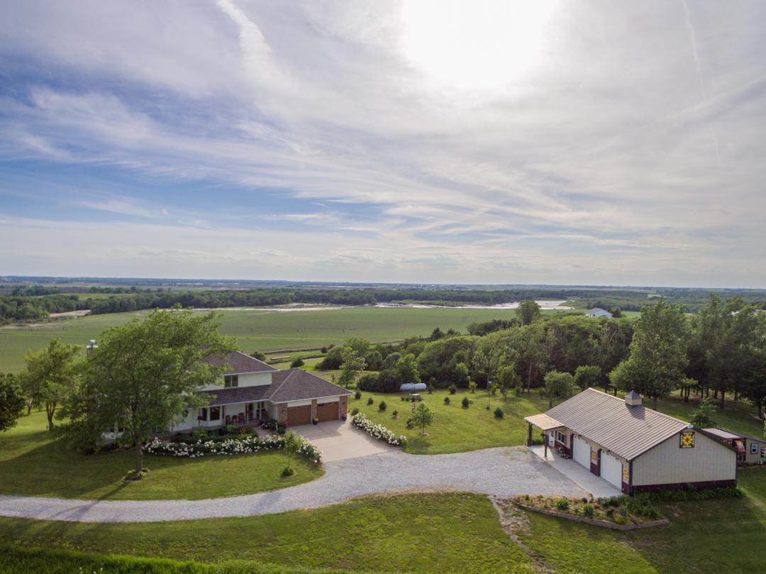 25130 WINDY BLUFF LANE, ARLINGTON, NE Nebraska Luxury Homes