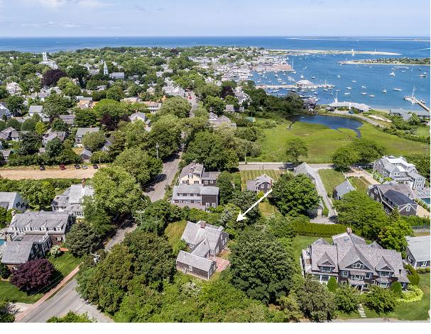 ANTIQUE CAPE COD HOME