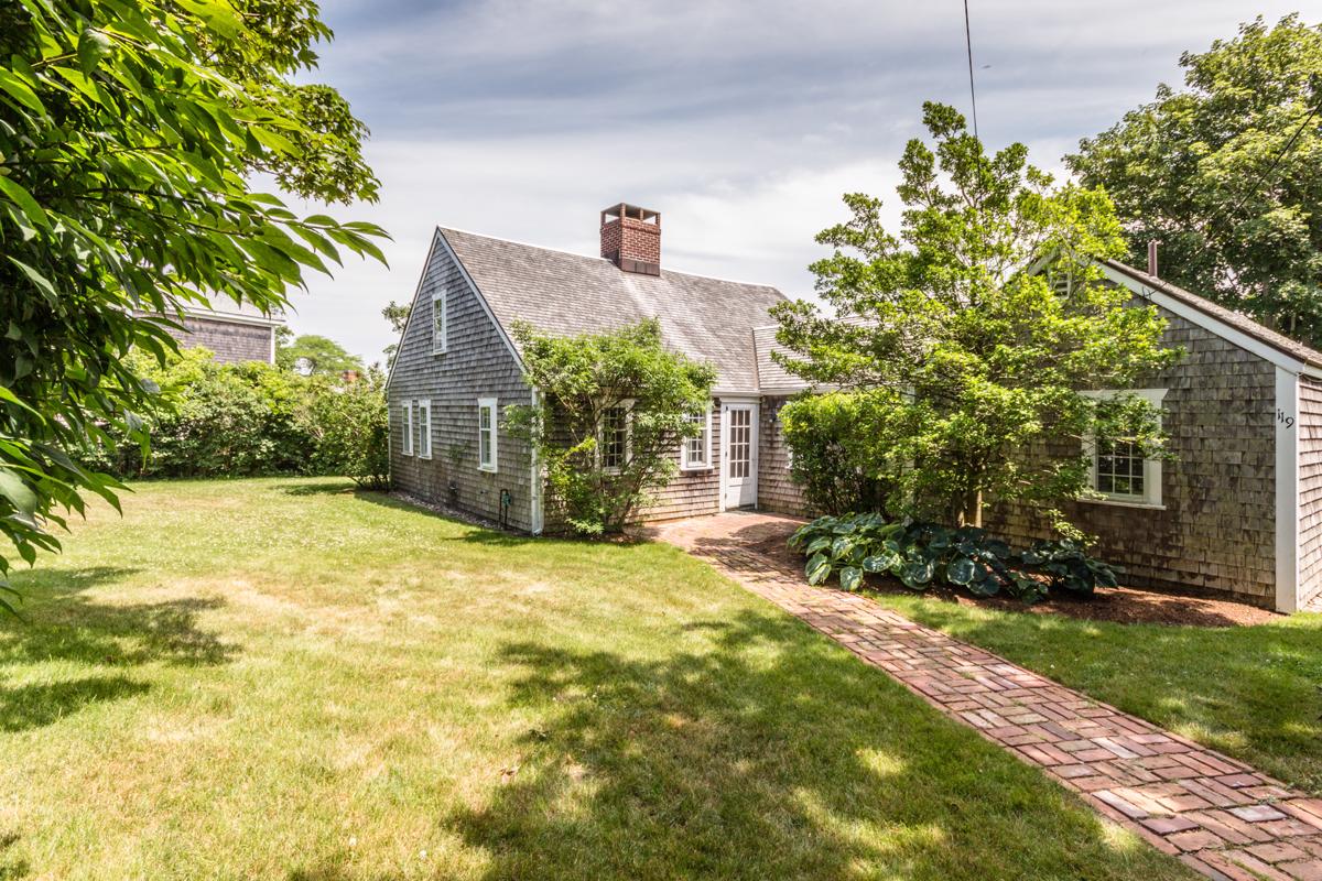 ANTIQUE CAPE COD HOME Massachusetts Luxury Homes Mansions For Sale