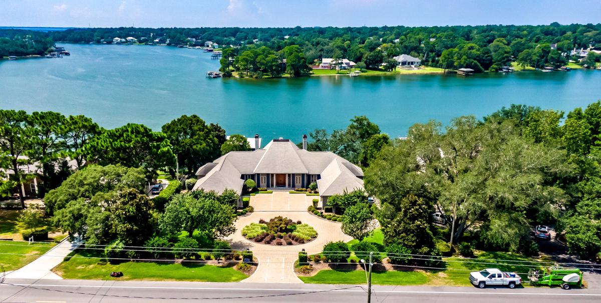 150 FEET ON BAYOU TEXAR WITH GULF OF MEXICO ACCESS Florida Luxury