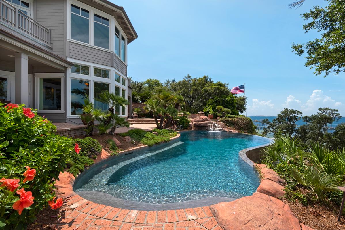 THE HIDDEN GEM OF THE EMERALD COAST Florida Luxury Homes Mansions